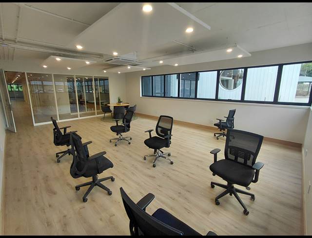 78M² OFFICE TO LET IN HALFWAY HOUSE